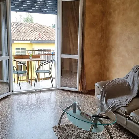 Apartman Milli Ferrara